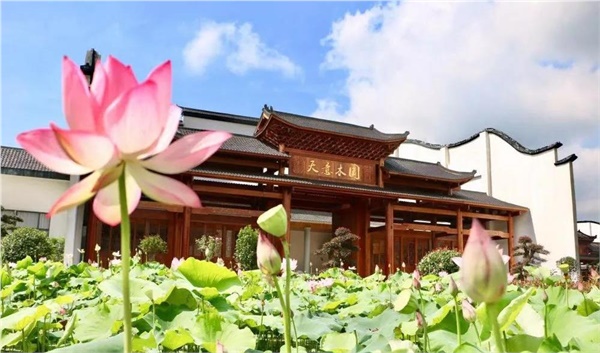 清溪村、天意木國景區(qū)、明清古巷、市博物館、胡林翼故居二日游