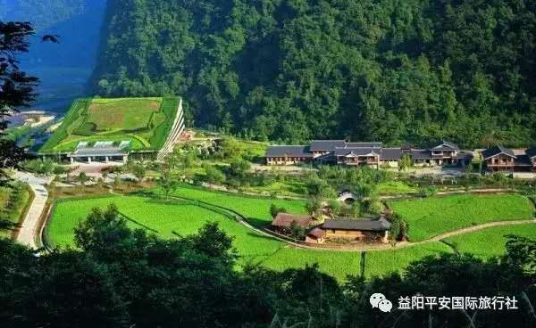 　張家界大峽谷、玻璃橋、黃龍洞品質(zhì)純玩兩日游c2